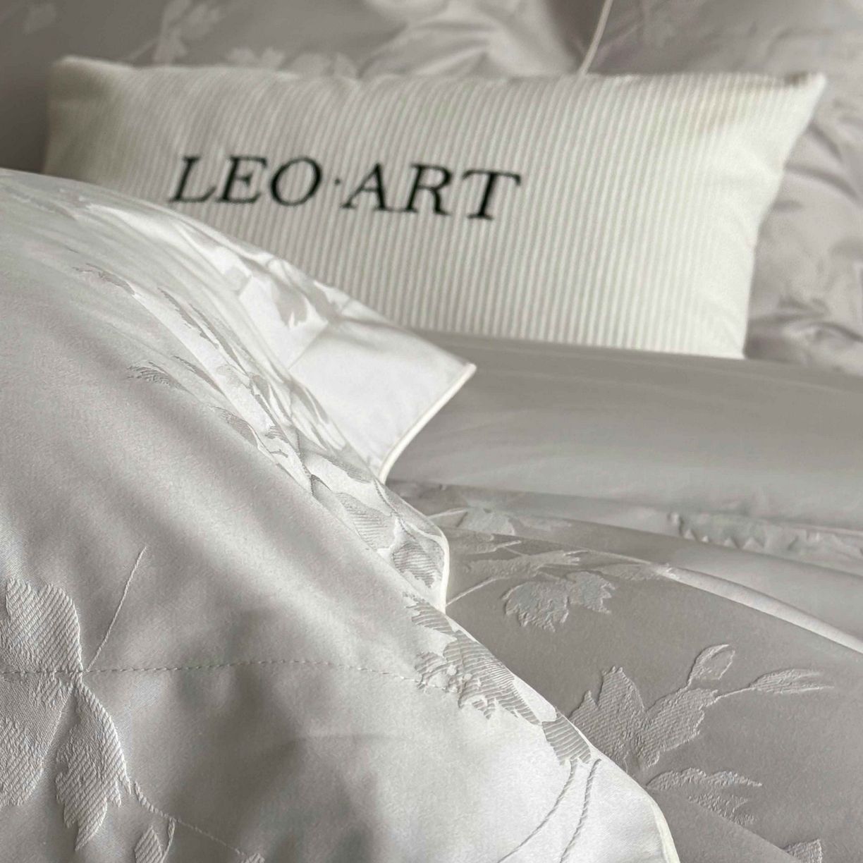 91家纺网 家纺一手货源 找家纺 涞澳家纺 2025新款全棉提花四件套 碧玉-灰白