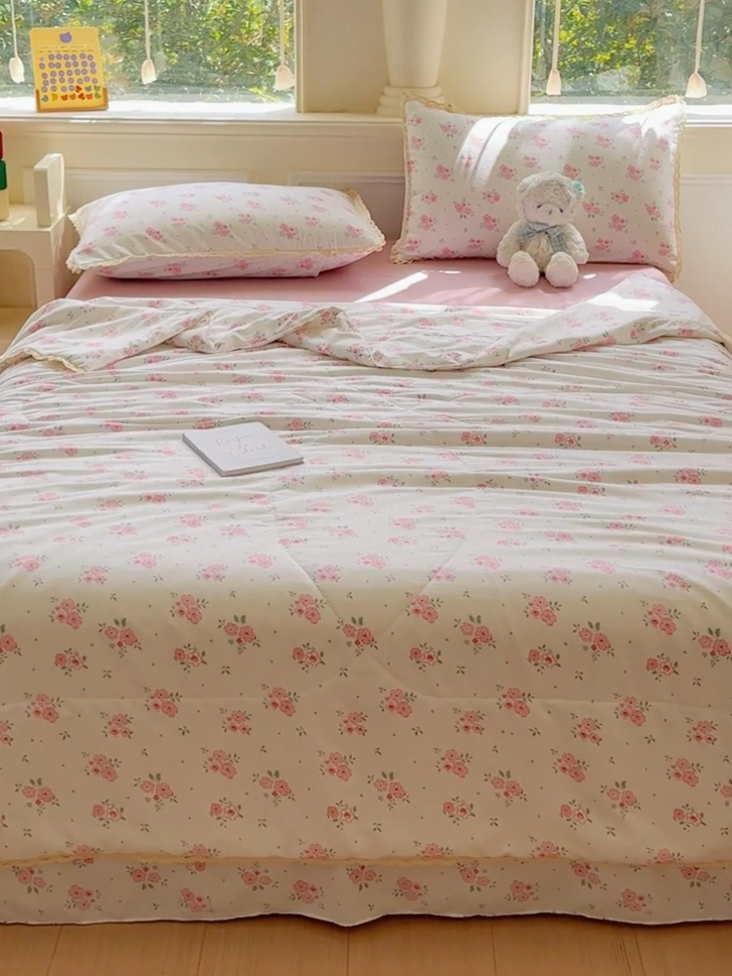 91家纺网 家纺一手货源 找家纺 可思家纺 2025新款针织棉双层纱夏被 春风里