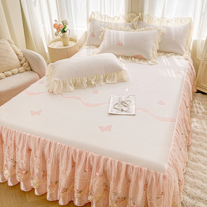 91家纺网 家纺一手货源 找家纺 （总）好儿喜家纺 2025新款恬静系列凉席床裙冰丝席床罩凉席韩式凉感豆豆凉席床盖