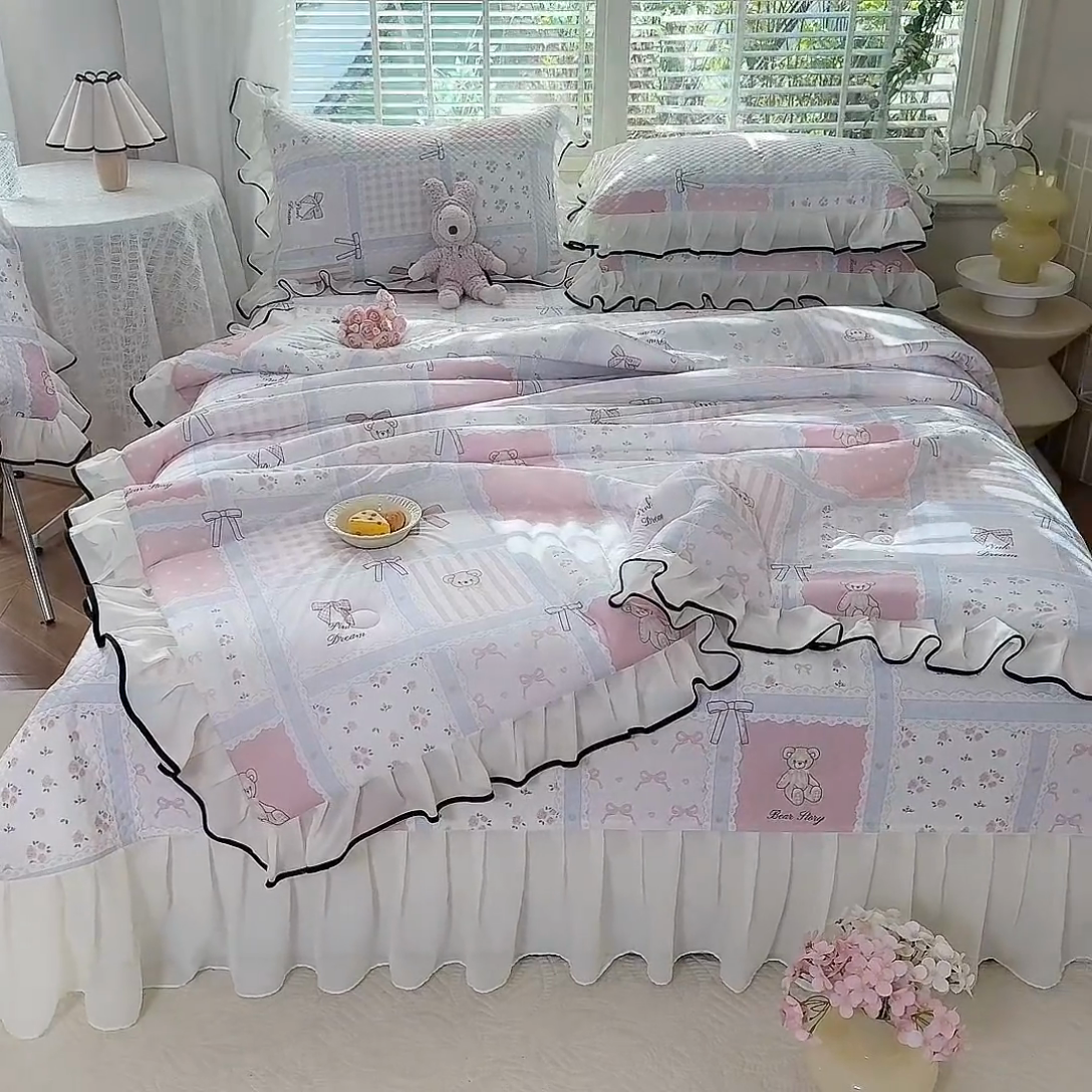 91家纺网 家纺一手货源 找家纺 金盛皇朝家纺 2025夏季新款冰丝凉豆豆床盖凉席 糖熊仔仔