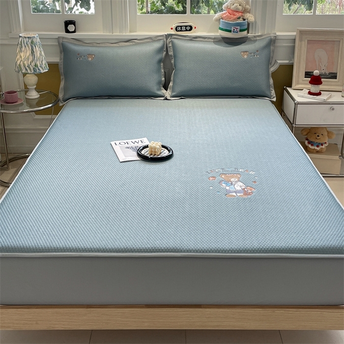 91家纺网 家纺一手货源 找家纺 （总）启程家纺 2025新款凉豆豆复合三明治刺绣款凉席席子-床笠款