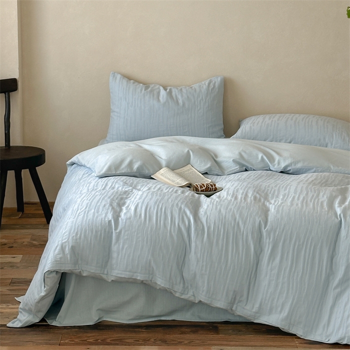 91家纺网 家纺一手货源 找家纺 梦享生活家居 2025新款色织三层提花人字纹面料四件套-青春系列恋青春天蓝