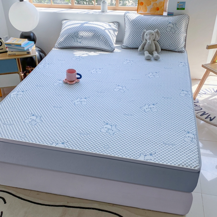 91家纺网 家纺一手货源 找家纺 千朵 2025新款凉感PE冰豆豆提花床笠款凉席 星星兔蓝