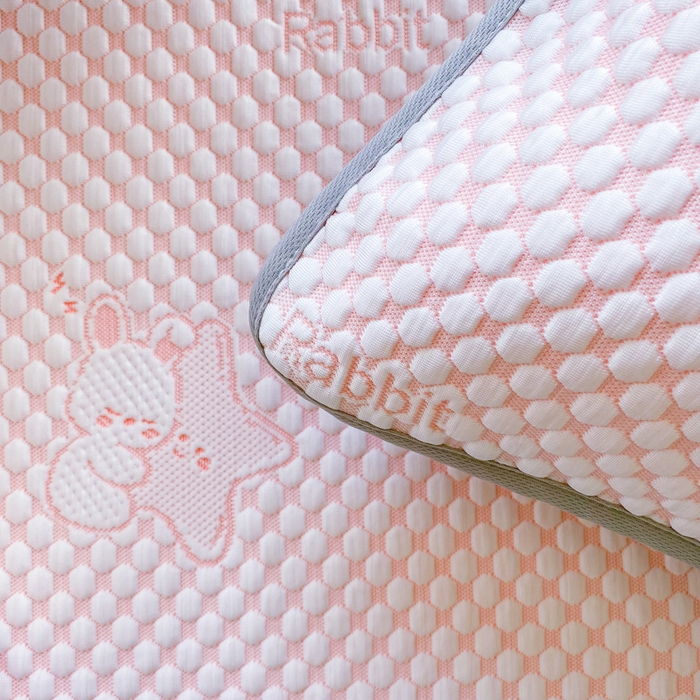 91家纺网 家纺一手货源 找家纺 千朵 2025新款凉感PE冰豆豆提花床笠款凉席 星星兔粉