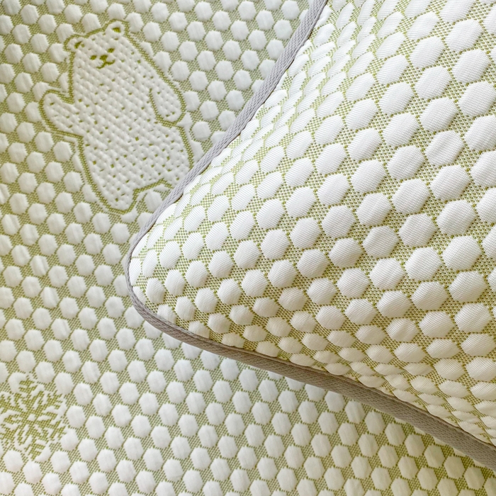 91家纺网 家纺一手货源 找家纺 千朵 2025新款凉感PE冰豆豆提花床笠款凉席 雪花熊绿