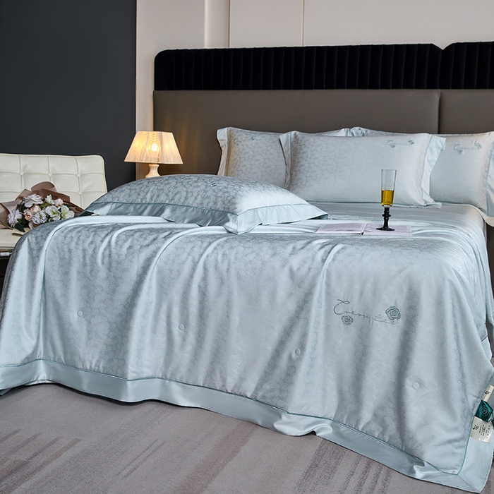 91家纺网 家纺一手货源 找家纺 佳汐蓝家纺 2025新款60支高密提花夏被夏凉被空调被四件套-御玫瑰提花夏被系列 御玫瑰-冰蓝