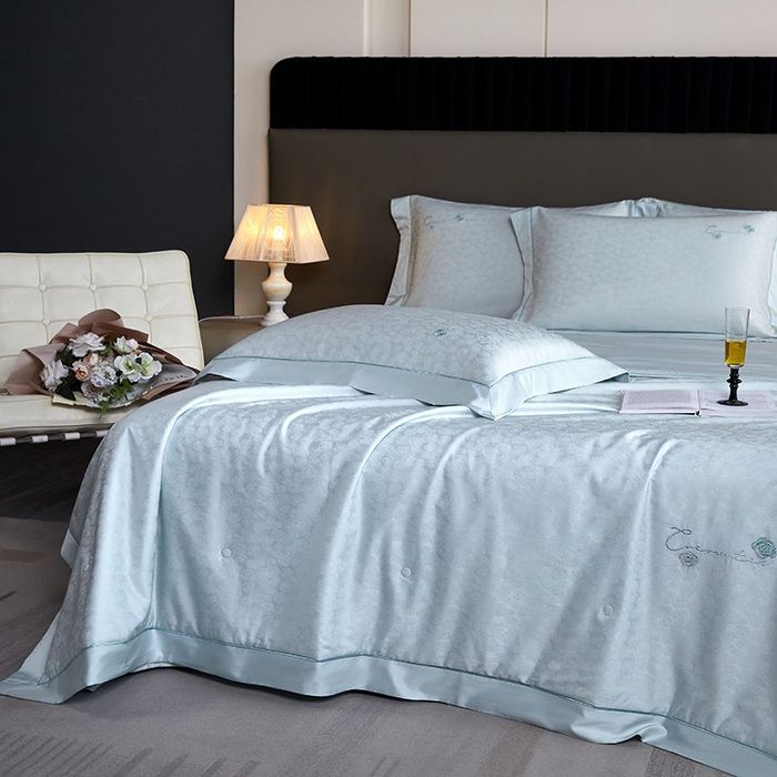 91家纺网 家纺一手货源 找家纺 佳汐蓝家纺 2025新款60支高密提花夏被夏凉被空调被四件套-御玫瑰提花夏被系列 御玫瑰-冰蓝