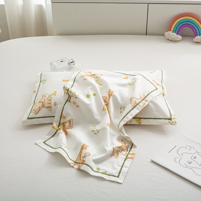 91家纺网 家纺一手货源 找家纺 萌番宝 2025春夏新款60支长绒棉全棉儿童卡通枕套工艺学生A类枕套单枕套 鹿与象