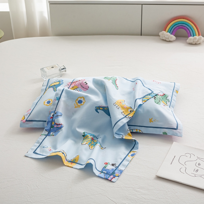 91家纺网 家纺一手货源 找家纺 萌番宝 2025春夏新款60支长绒棉全棉儿童卡通枕套工艺学生A类枕套单枕套 涂鸦龙