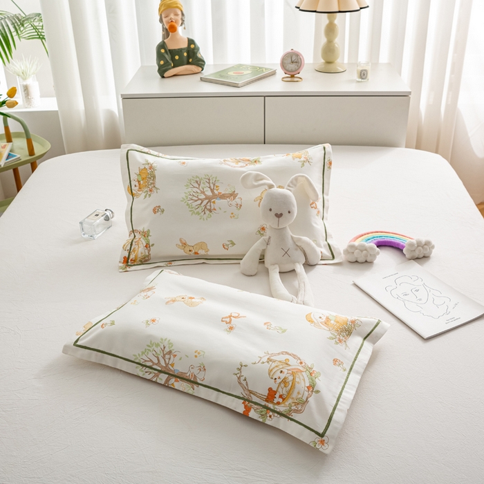 91家纺网 家纺一手货源 找家纺 萌番宝 2025春夏新款60支长绒棉全棉儿童卡通枕套工艺学生A类枕套单枕套 摇篮兔