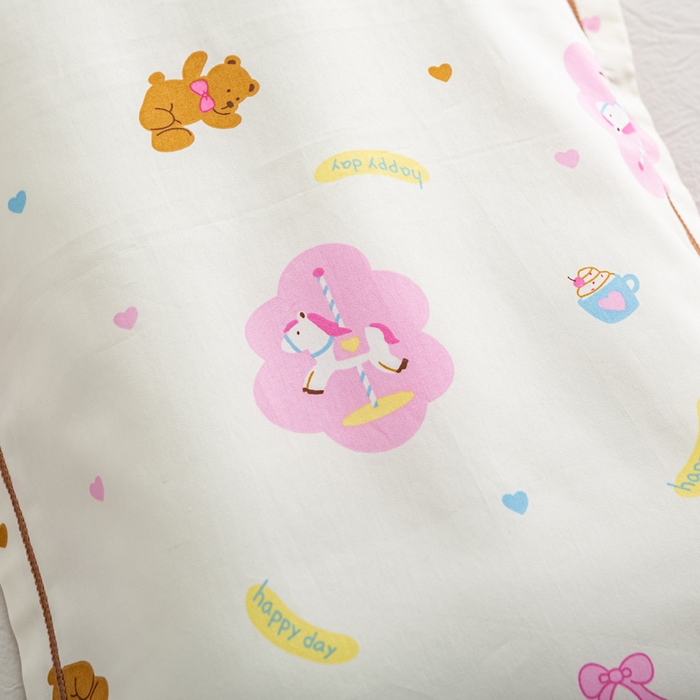 91家纺网 家纺一手货源 找家纺 萌番宝 2025春夏新款60支长绒棉全棉儿童卡通枕套工艺学生A类枕套单枕套 梦幻城