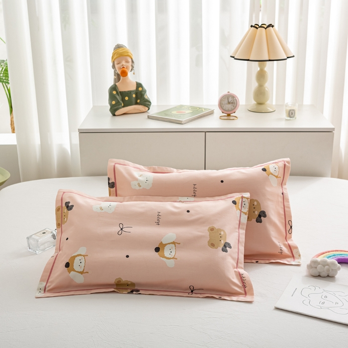 91家纺网 家纺一手货源 找家纺 萌番宝 2025春夏新款60支长绒棉全棉儿童卡通枕套工艺学生A类枕套单枕套 粉の熊