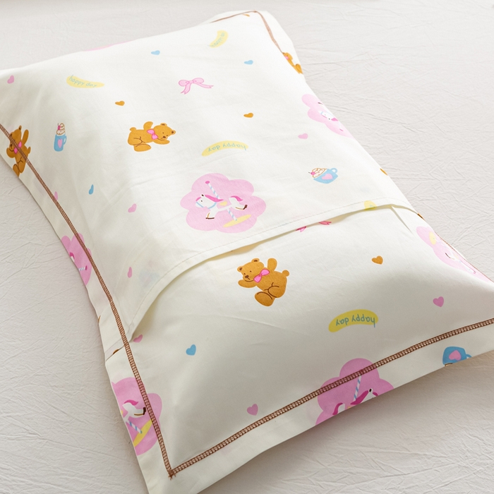 91家纺网 家纺一手货源 找家纺 萌番宝 2025春夏新款60支长绒棉全棉儿童卡通枕套工艺学生A类枕套单枕套 梦幻城