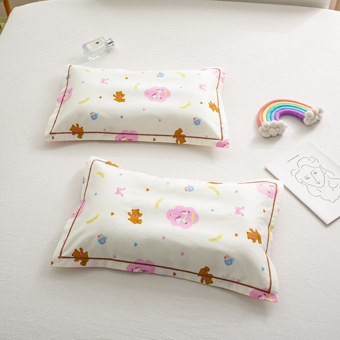 91家纺网 家纺一手货源 找家纺 萌番宝 2025春夏新款60支长绒棉全棉儿童卡通枕套工艺学生A类枕套单枕套 梦幻城