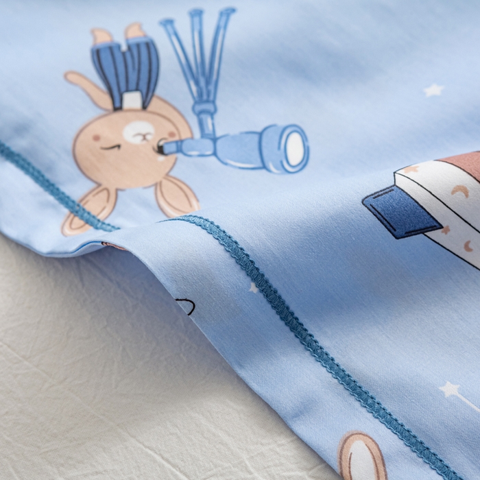 91家纺网 家纺一手货源 找家纺 萌番宝 2025春夏新款60支长绒棉全棉儿童卡通枕套工艺学生A类枕套单枕套 太空兔