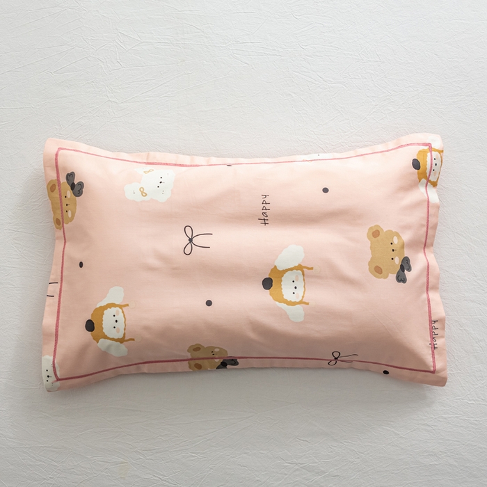 91家纺网 家纺一手货源 找家纺 萌番宝 2025春夏新款60支长绒棉全棉儿童卡通枕套工艺学生A类枕套单枕套 粉の熊