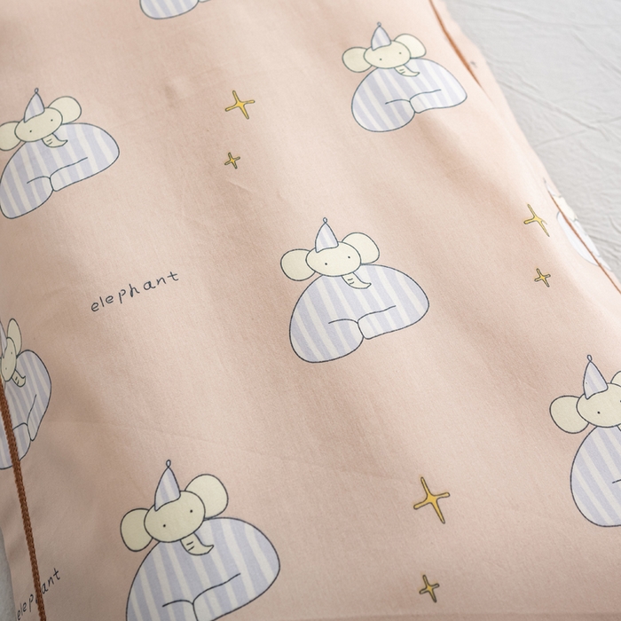 91家纺网 家纺一手货源 找家纺 萌番宝 2025春夏新款60支长绒棉全棉儿童卡通枕套工艺学生A类枕套单枕套 星空象