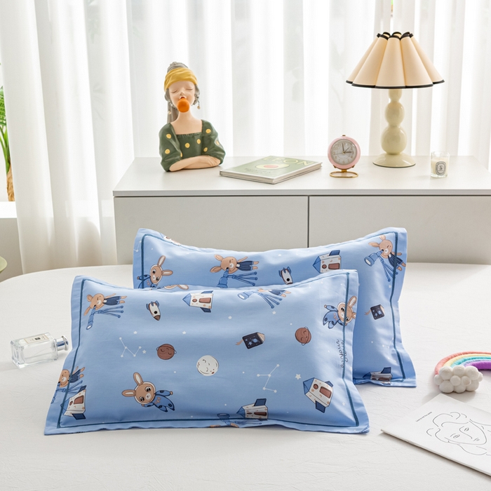 91家纺网 家纺一手货源 找家纺 萌番宝 2025春夏新款60支长绒棉全棉儿童卡通枕套工艺学生A类枕套单枕套 太空兔