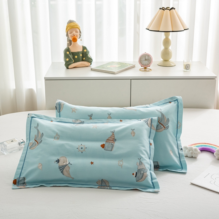 91家纺网 家纺一手货源 找家纺 萌番宝 2025春夏新款60支长绒棉全棉儿童卡通枕套工艺学生A类枕套单枕套 深海鱼