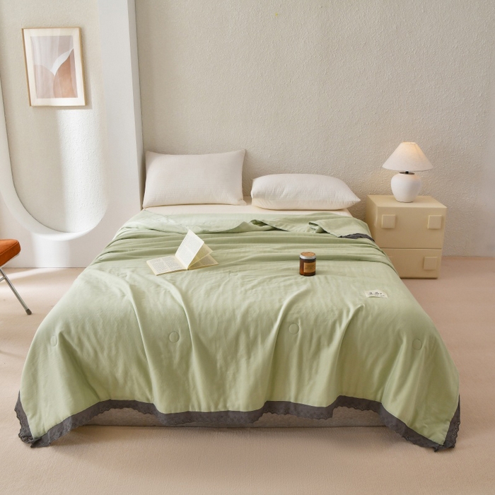 91家纺网 家纺一手货源 找家纺 金艾草 2025新款纯棉纱布棉花单夏被夏凉被空调被 草绿（花边款）