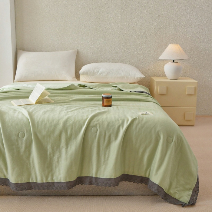 91家纺网 家纺一手货源 找家纺 金艾草 2025新款纯棉纱布棉花单夏被夏凉被空调被 草绿（花边款）