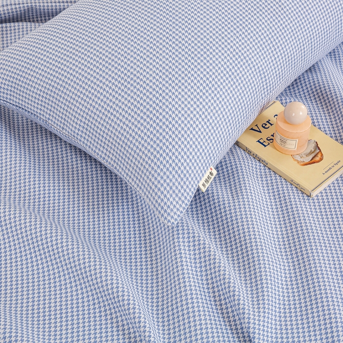 91家纺网 家纺一手货源 找家纺 红日子纺织品 2025新款直播热卖原棉老粗布印花床单三件套 蓝格