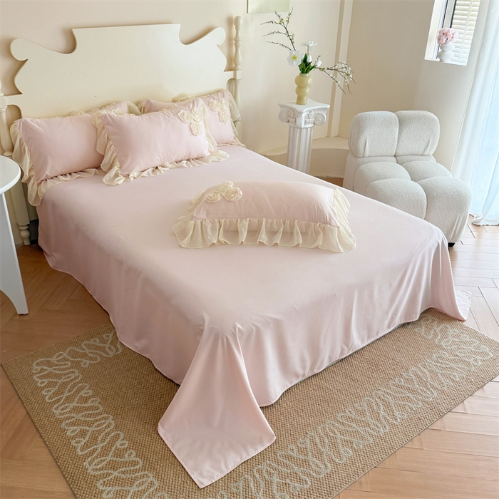 91家纺网 家纺一手货源 找家纺 （总）富盛家纺 2025新款水洗亲肤棉盘花特种刺绣夏被夏凉被空调被床裙款四件套