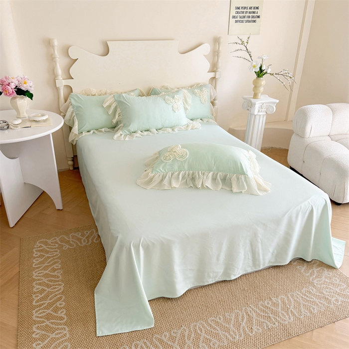 91家纺网 家纺一手货源 找家纺 富盛家纺 2025新款水洗亲肤棉盘花特种刺绣夏被夏凉被空调被床裙款四件套 甜蜜蜜-绿