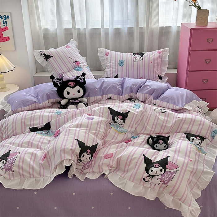 91家纺网 家纺一手货源 找家纺 玉元坊 2025新款凯蒂猫全棉库洛米纯棉床裙公主风花边被套四件套三件套（第三批）-花边款 花边款-库洛米条纹