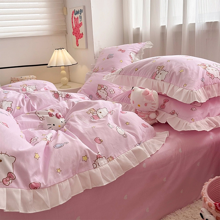 91家纺网 家纺一手货源 找家纺 玉元坊 2025新款凯蒂猫全棉库洛米纯棉床裙公主风花边被套四件套三件套（第三批）-花边款 花边款-美美凯蒂