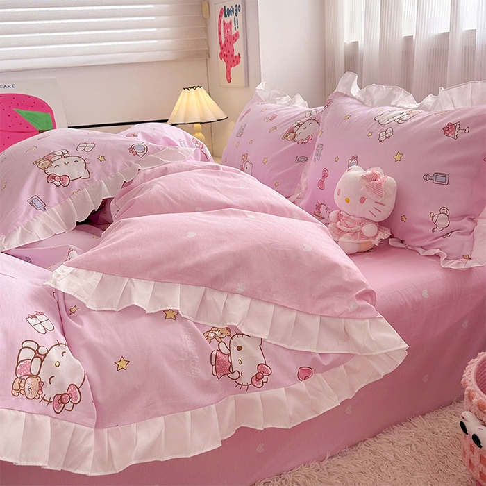 91家纺网 家纺一手货源 找家纺 玉元坊 2025新款凯蒂猫全棉库洛米纯棉床裙公主风花边被套四件套三件套（第三批）-花边款 花边款-美美凯蒂