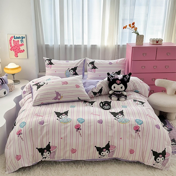 91家纺网 家纺一手货源 找家纺 玉元坊 2025新款三丽鸥全棉凯蒂猫纯棉库洛米床裙四件套三件套（第三批）-简约款 简约基础款-库洛米条纹