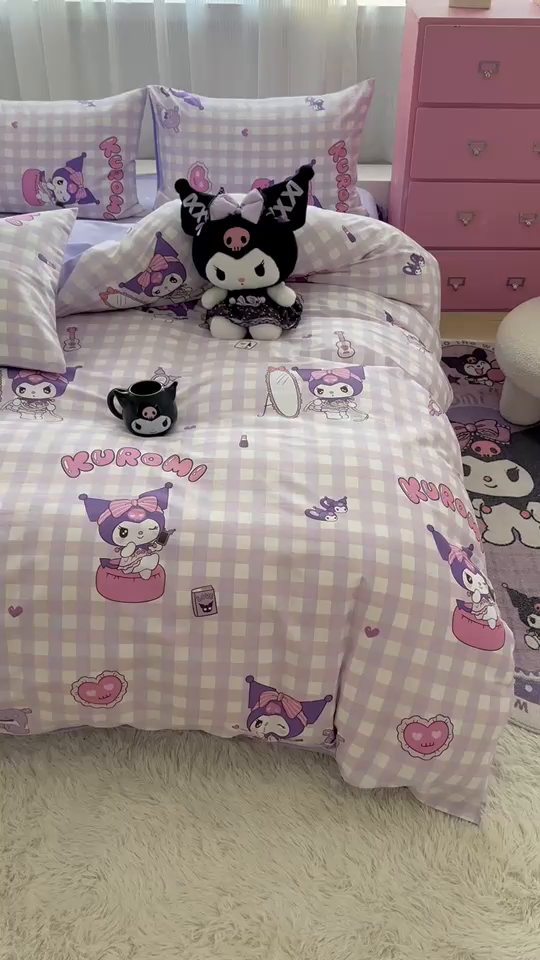 91家纺网 家纺一手货源 找家纺 玉元坊 2025新款三丽鸥全棉凯蒂猫纯棉库洛米床裙四件套三件套（第三批）-简约款 简约基础款-紫格库洛米