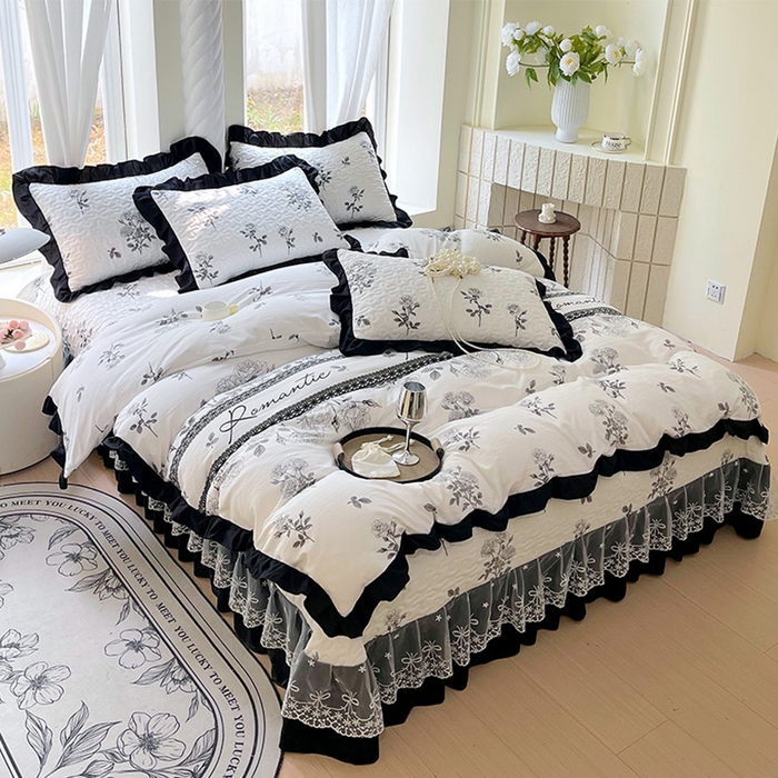 91家纺网 家纺一手货源 找家纺 雨彤家纺 2025年新款赫本风云朵水洗棉夹棉双层花边床盖四件套 爱丽莎-赫本风
