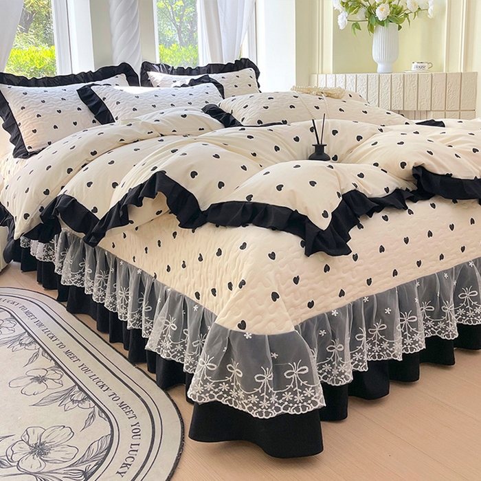 91家纺网 家纺一手货源 找家纺 雨彤家纺 2025年新款赫本风云朵水洗棉夹棉双层花边床盖四件套 爱心-赫本风