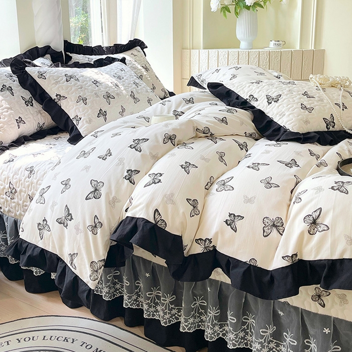 91家纺网 家纺一手货源 找家纺 雨彤家纺 2025年新款赫本风云朵水洗棉夹棉双层花边床盖四件套 蝴蝶-赫本风