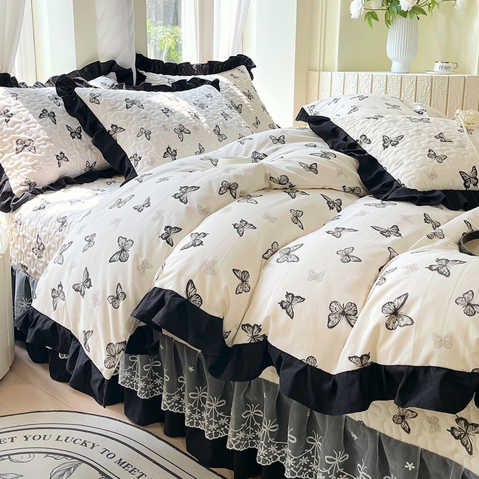 91家纺网 家纺一手货源 找家纺 雨彤家纺 2025年新款赫本风云朵水洗棉夹棉双层花边床盖四件套 蝴蝶-赫本风