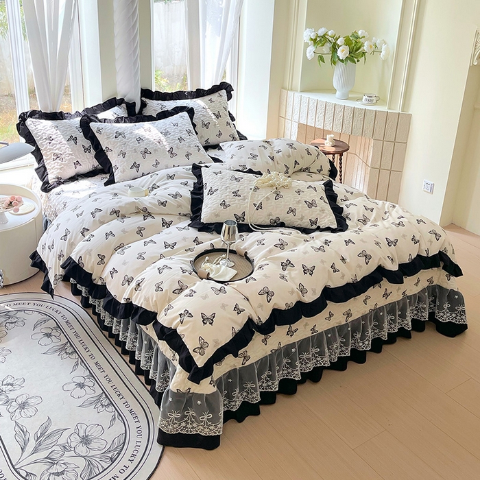 91家纺网 家纺一手货源 找家纺 雨彤家纺 2025年新款赫本风云朵水洗棉夹棉双层花边床盖四件套 蝴蝶-赫本风