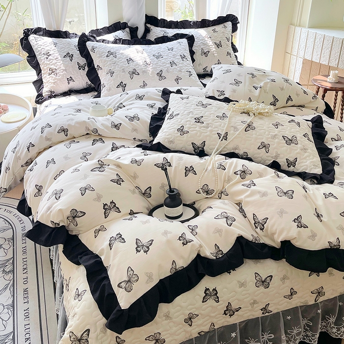 91家纺网 家纺一手货源 找家纺 雨彤家纺 2025年新款赫本风云朵水洗棉夹棉双层花边床盖四件套 蝴蝶-赫本风