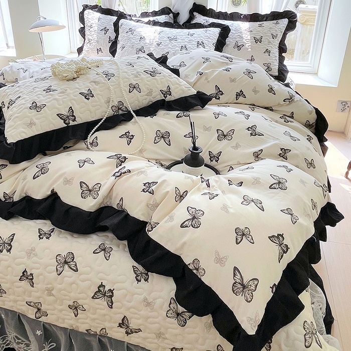 91家纺网 家纺一手货源 找家纺 雨彤家纺 2025年新款赫本风云朵水洗棉夹棉双层花边床盖四件套 蝴蝶-赫本风