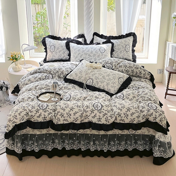 雨彤家纺 2025年新款赫本风云朵水洗棉夹棉双层花边床盖四件套 澜音花香-赫本风