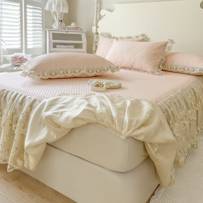 91家纺网 家纺一手货源 找家纺 恋尚 2025新款3D裸睡凉感冰豆豆床笠式床裙软席席子三件套-巧心（控价170起） 巧心-浅玉