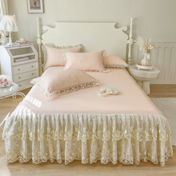 91家纺网 家纺一手货源 找家纺 恋尚 2025新款3D裸睡凉感冰豆豆床笠式床裙软席席子三件套-巧心（控价170起） 巧心-浅玉