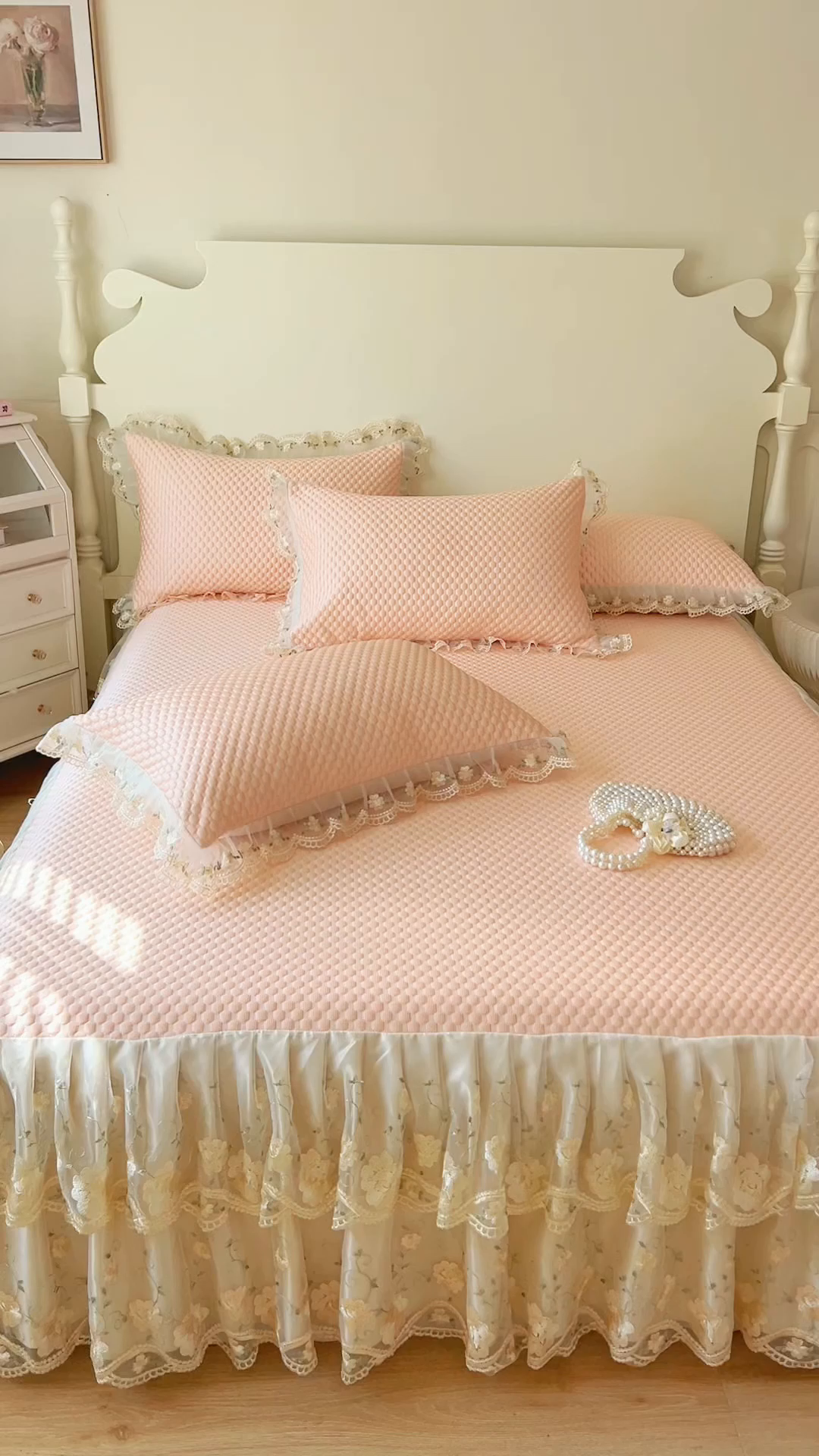 91家纺网 家纺一手货源 找家纺 恋尚 2025新款3D裸睡凉感冰豆豆床笠式床裙软席席子三件套-巧心（控价170起） 巧心-浅玉