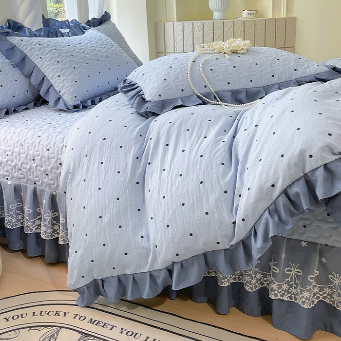 91家纺网 家纺一手货源 找家纺 雨彤家纺 2025年新款赫本风云朵水洗棉夹棉双层花边床盖四件套 芋艿波波-兰-赫本风