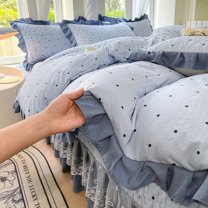 91家纺网 家纺一手货源 找家纺 雨彤家纺 2025年新款赫本风云朵水洗棉夹棉双层花边床盖四件套 芋艿波波-兰-赫本风