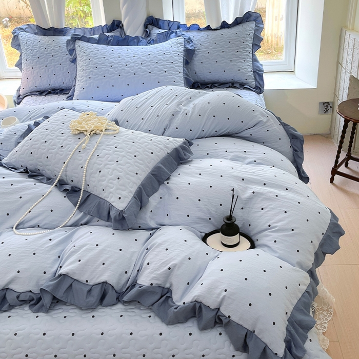 91家纺网 家纺一手货源 找家纺 雨彤家纺 2025年新款赫本风云朵水洗棉夹棉双层花边床盖四件套 芋艿波波-兰-赫本风