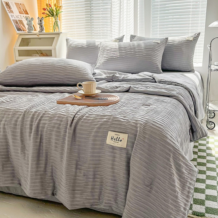 91家纺网 家纺一手货源 找家纺 斯卡诺家纺 2025新款直播爆款提花针织泡泡纱夏被四件套夏凉被空调被四件套 灰色