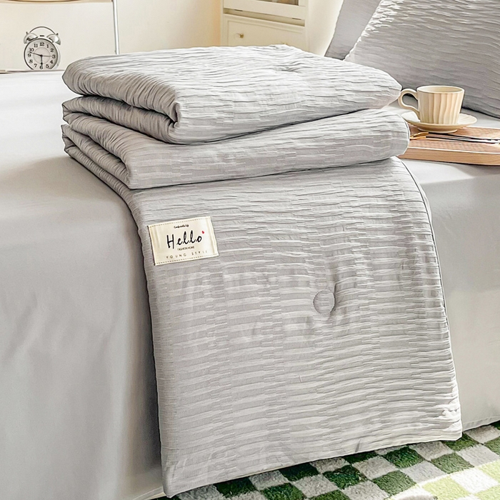 91家纺网 家纺一手货源 找家纺 斯卡诺家纺 2025新款直播爆款提花针织泡泡纱夏被四件套夏凉被空调被四件套 灰色