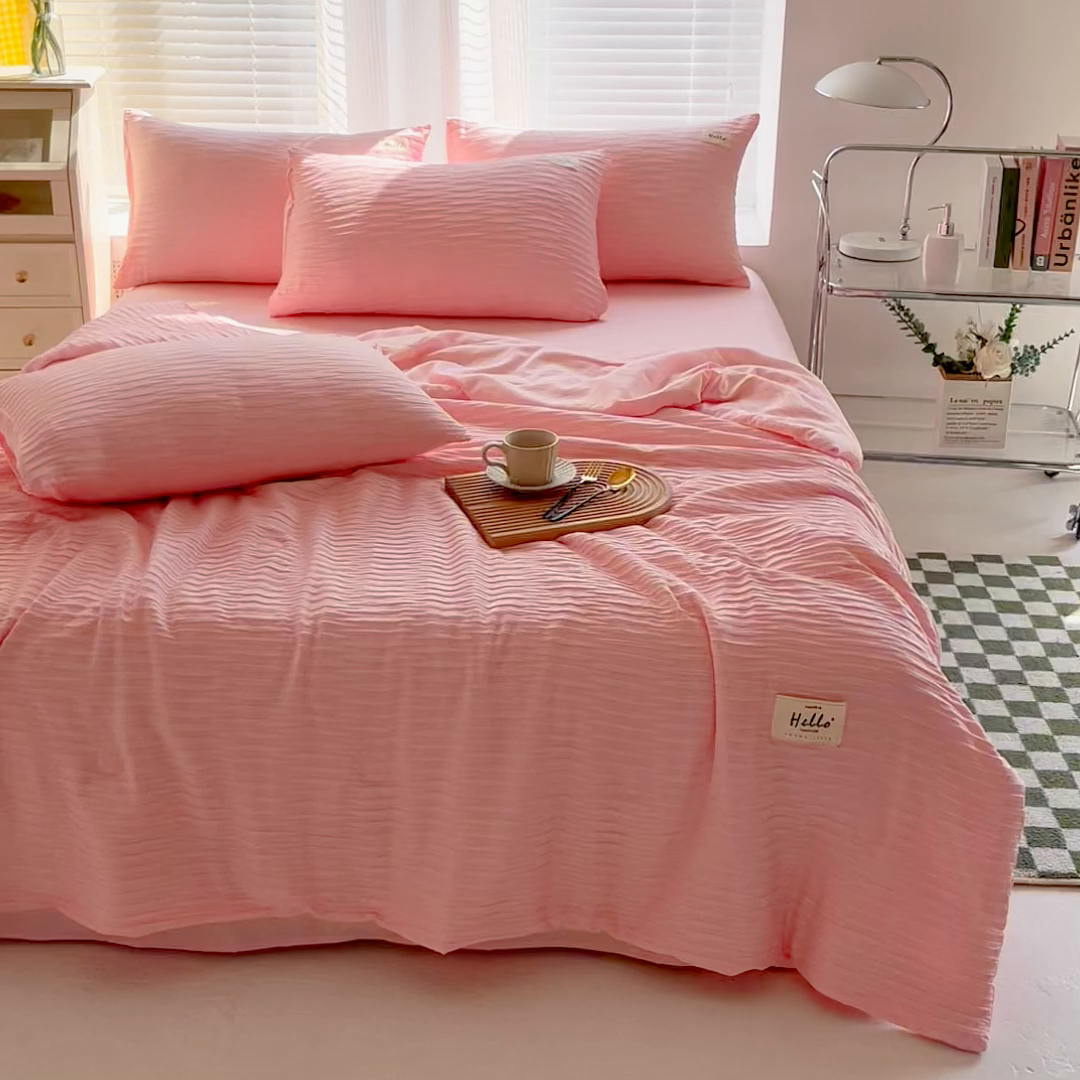 91家纺网 家纺一手货源 找家纺 斯卡诺家纺 2025新款直播爆款提花针织泡泡纱夏被四件套夏凉被空调被四件套 粉色